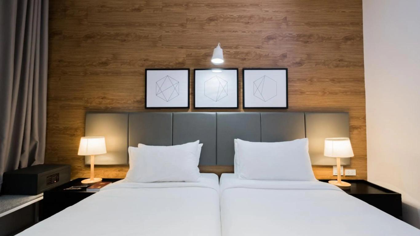 Avior Hotel