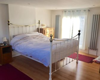 Beautiful Victorian Family Home - London - Bedroom