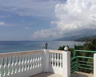 The Cronin Residences by Cocotel - Oslob - Balcón