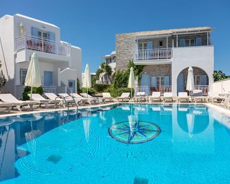 Hotel Katerina - Agios Prokopios - Piscine