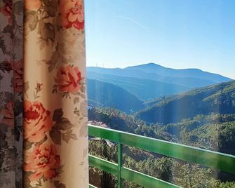Moutain House in Serra da Estrela - Seia - Balcon