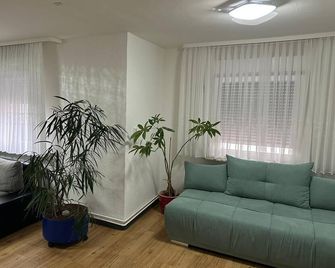 Ferienhaus Formidable - Nidderau - Sala de estar