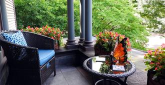 Champaign Garden Inn - Champaign - Patio