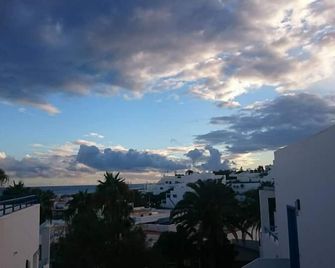 Aparthotel Costa Mar - Puerto del Carmen - Outdoor view