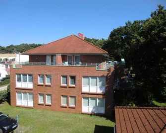 Ferienwohnung Marquardt mit Wallbox - Ostseebad Boltenhagen - Building