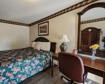 Delta Motel - Bay City - Bedroom