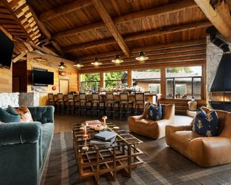 Salmon Falls Resort - Ketchikan - Lounge