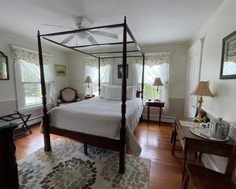 Bourne Bed & Breakfast - Ogunquit - Bedroom