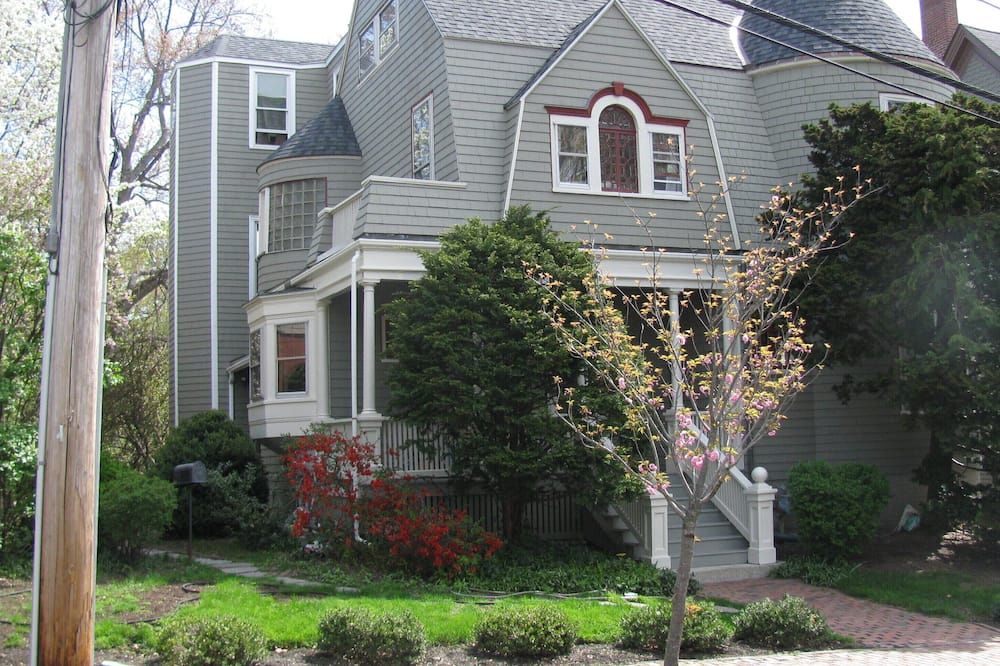 1891 Victorian Home Near Harvard - קיימברידג' - בניין