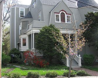 1891 Victorian Home Near Harvard - קיימברידג' - בניין