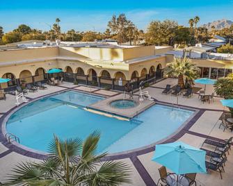 La Quinta Inn & Suites Tucson - Reid Park - Tucson - Pool