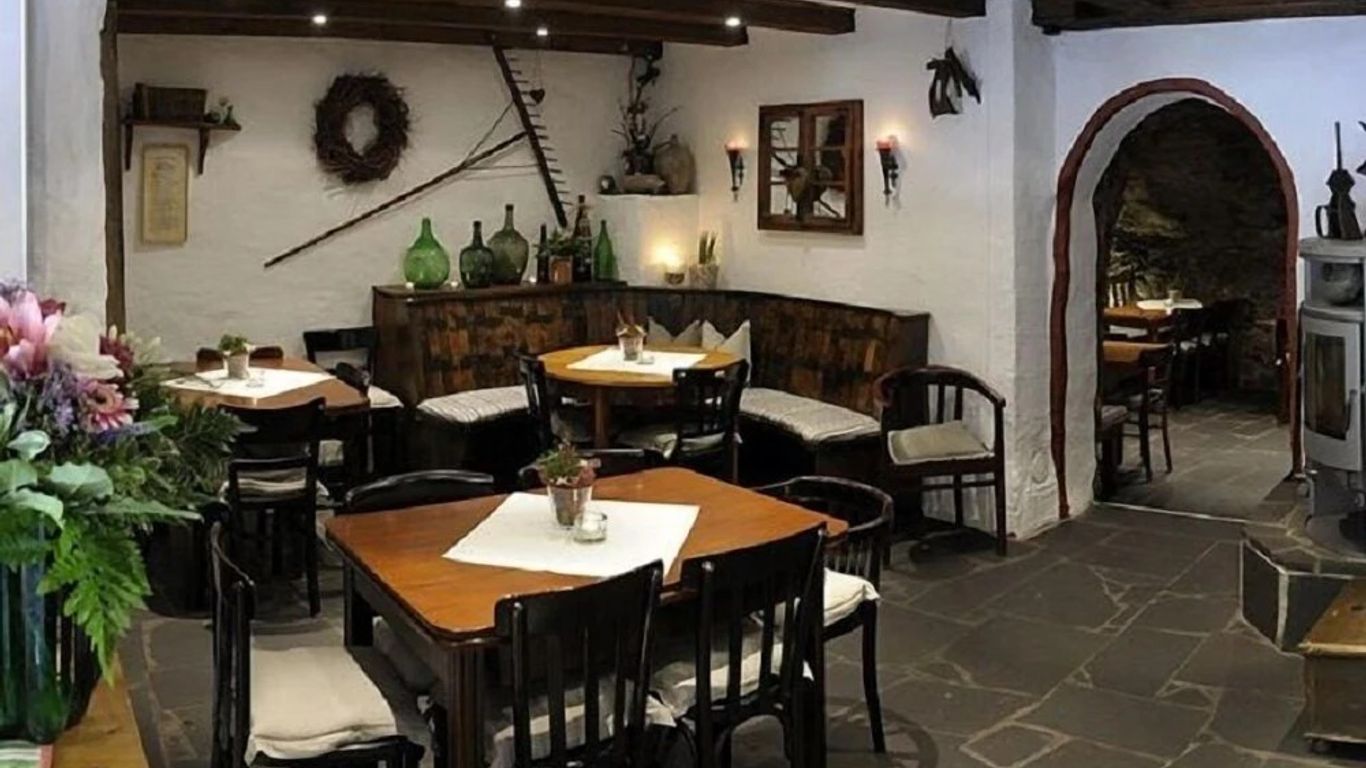 Wein- und Gästehaus M. Bai