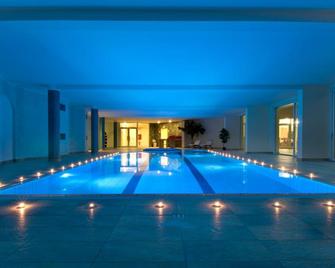 Hotel Weingarten - Caldaro - Pool