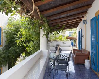 Hotel Girasole - Panarea - Balcony