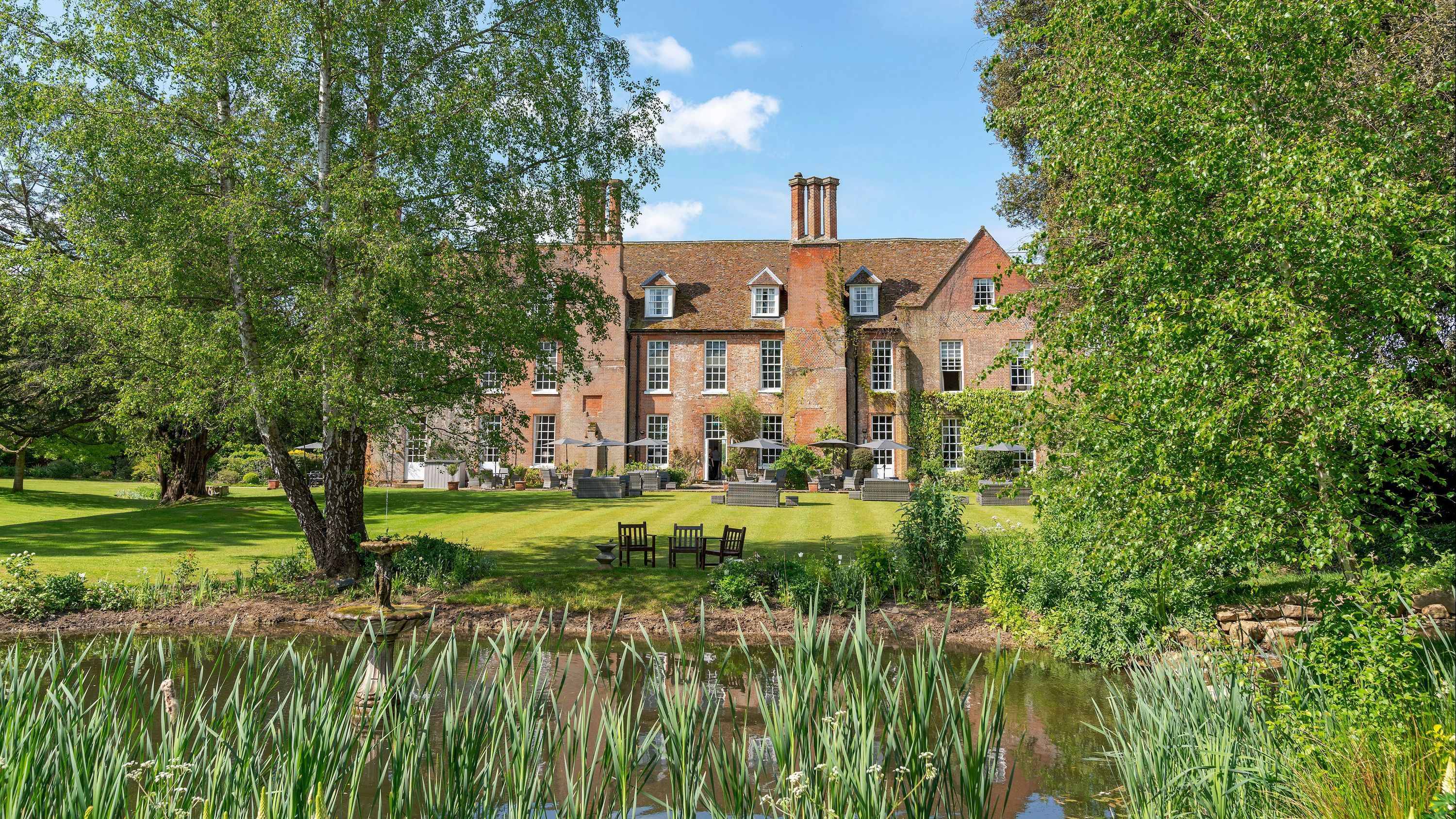 Hintlesham Hall Hotel - איפסוויץ' - בניין