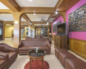 Sabai Inn - Pattaya - Lounge