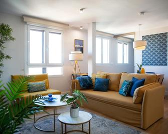 Zabella Moreria - Nuevo apartamento con vistas - Saragoça - Sala de estar