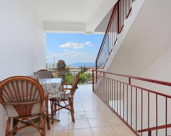 Apartments with parking space Tucepi, Makarska - 2676 - Tučepi - Balcón