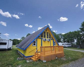 Fundy Spray Campground - Smith's Cove - Edificio