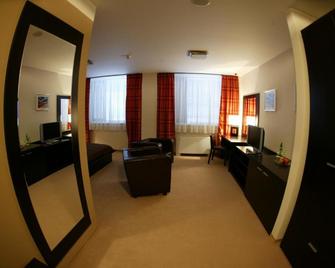 Aston Hotel - Bratislava - Stue