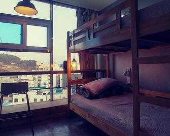 Life Guest House - Tongyeong - Habitación