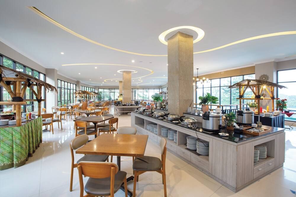 The Green Peak, Artotel Curated - Puncak - Restaurant