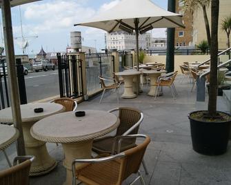 أمستردام هوتل آند أه بار - برايتون - مطعم