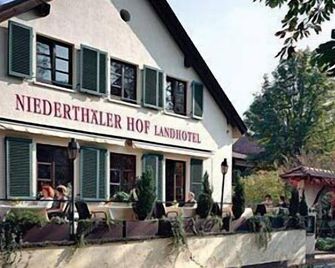 Landhotel Niederthäler Hof - Schloßböckelheim - Gebäude