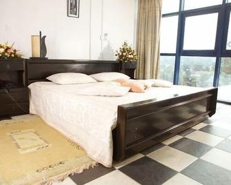 Ivys Hotel - Kampala - Bedroom
