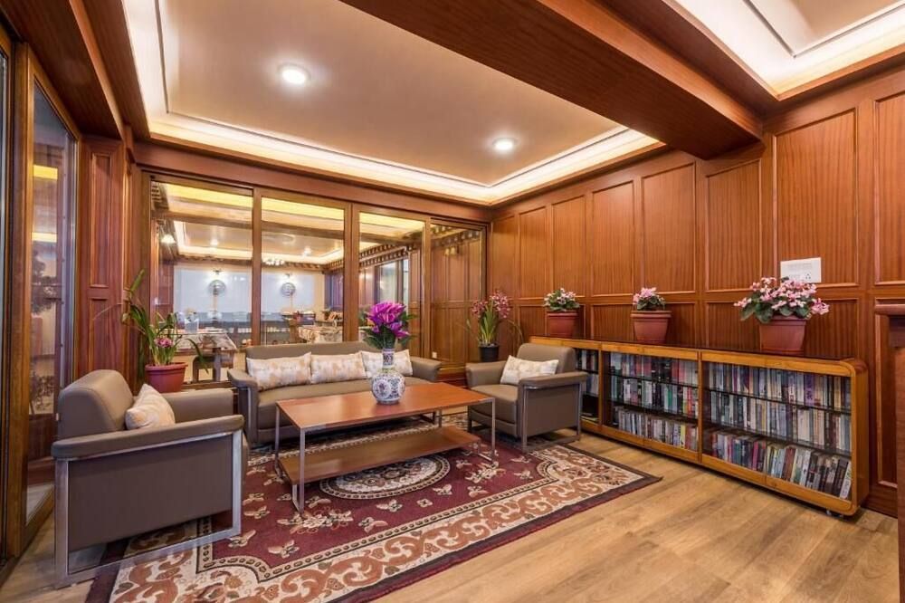 Udaan Dekeling Resort, Darjeeling - Darjeeling - Lounge