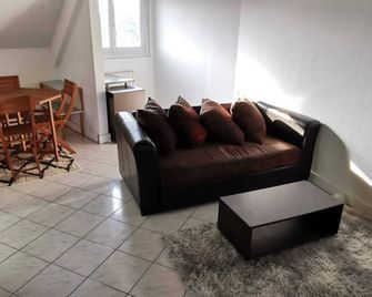 T2 à 9 mins du château 4pers - Le Chesnay - Salon