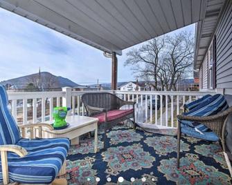 A cozy place in the mountains - Jim Thorpe - Balcon