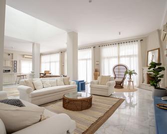 Desert Rose Resort - Hurghada - Living room