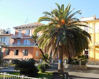 Hotel Villa Maria - San Remo