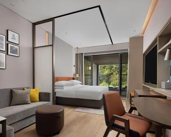 Home2 Suites by Hilton Chenzhou Nuanshui Hot Spring - Chenzhou - Спальня