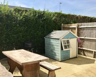 Pebble House (Goring-by-Sea) - Worthing - Patio