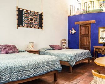 Posada Yolihuani - Patzcuaro - Makuuhuone