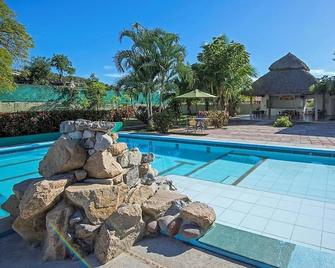 Hotel Parotas Manzanillo - Manzanillo - Bể bơi
