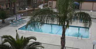 Budget Lodge San Bernardino - San Bernardino - Pool