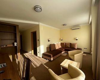 Nereus Park Hotel - Balatonalmádi - Living room