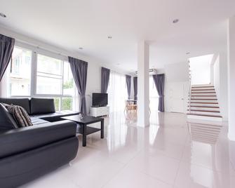P Villa Buriram - Buri Ram - Sufragerie