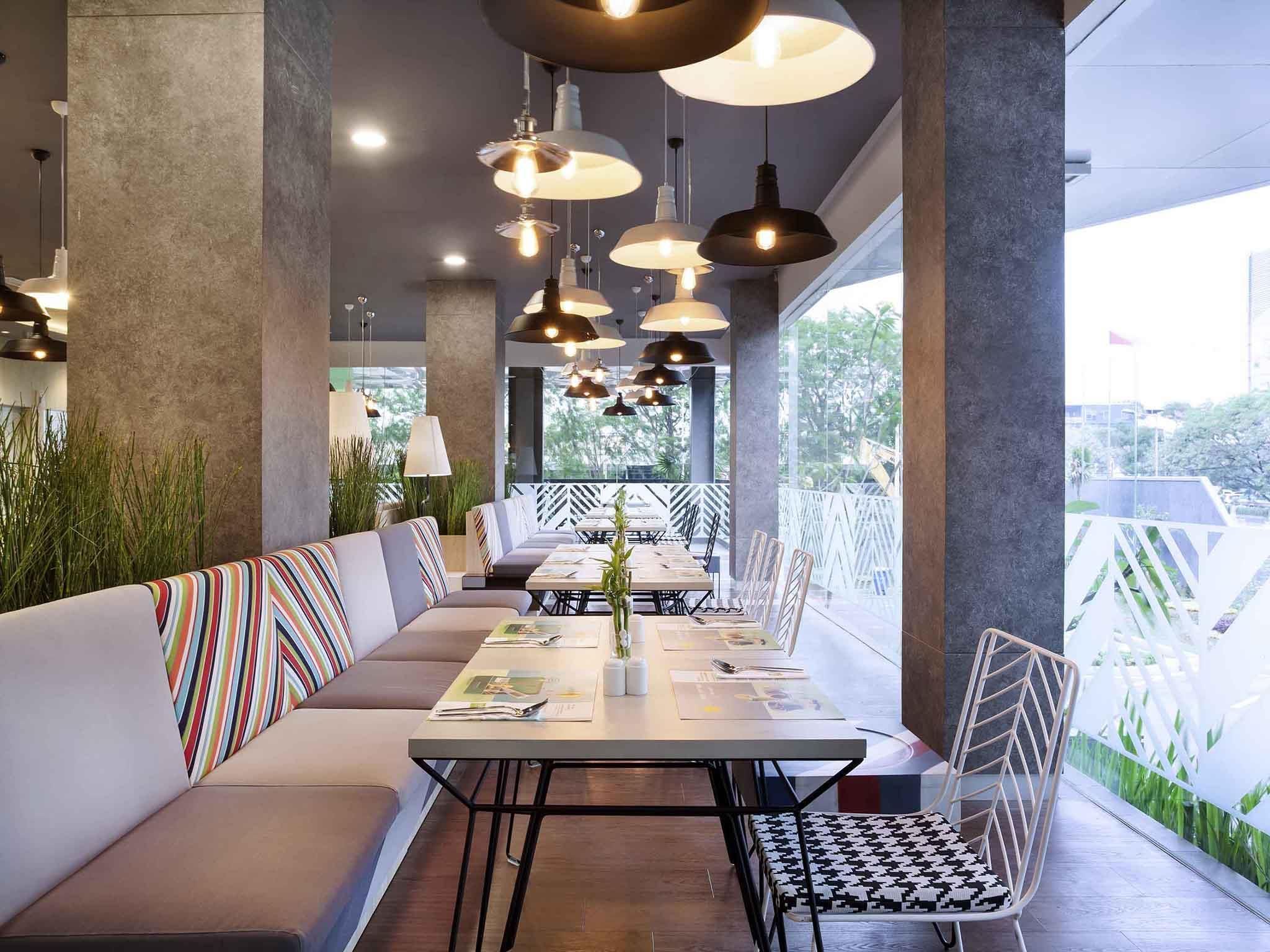 Ibis Styles Jakarta Sunter - ג'קרטה - מסעדה