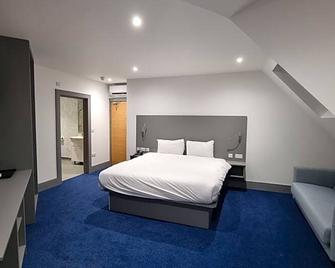 Dreams Hotel - Park View - Barking - Bedroom