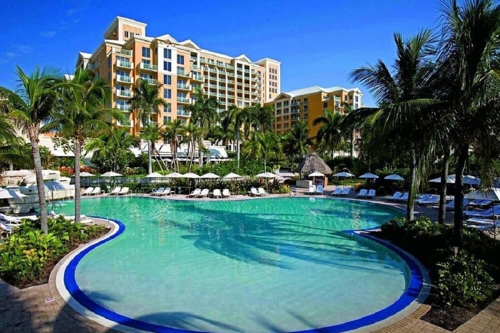 Charming 5 Star Condo Unit Situated at Ritz Carlton-Key Biscayne