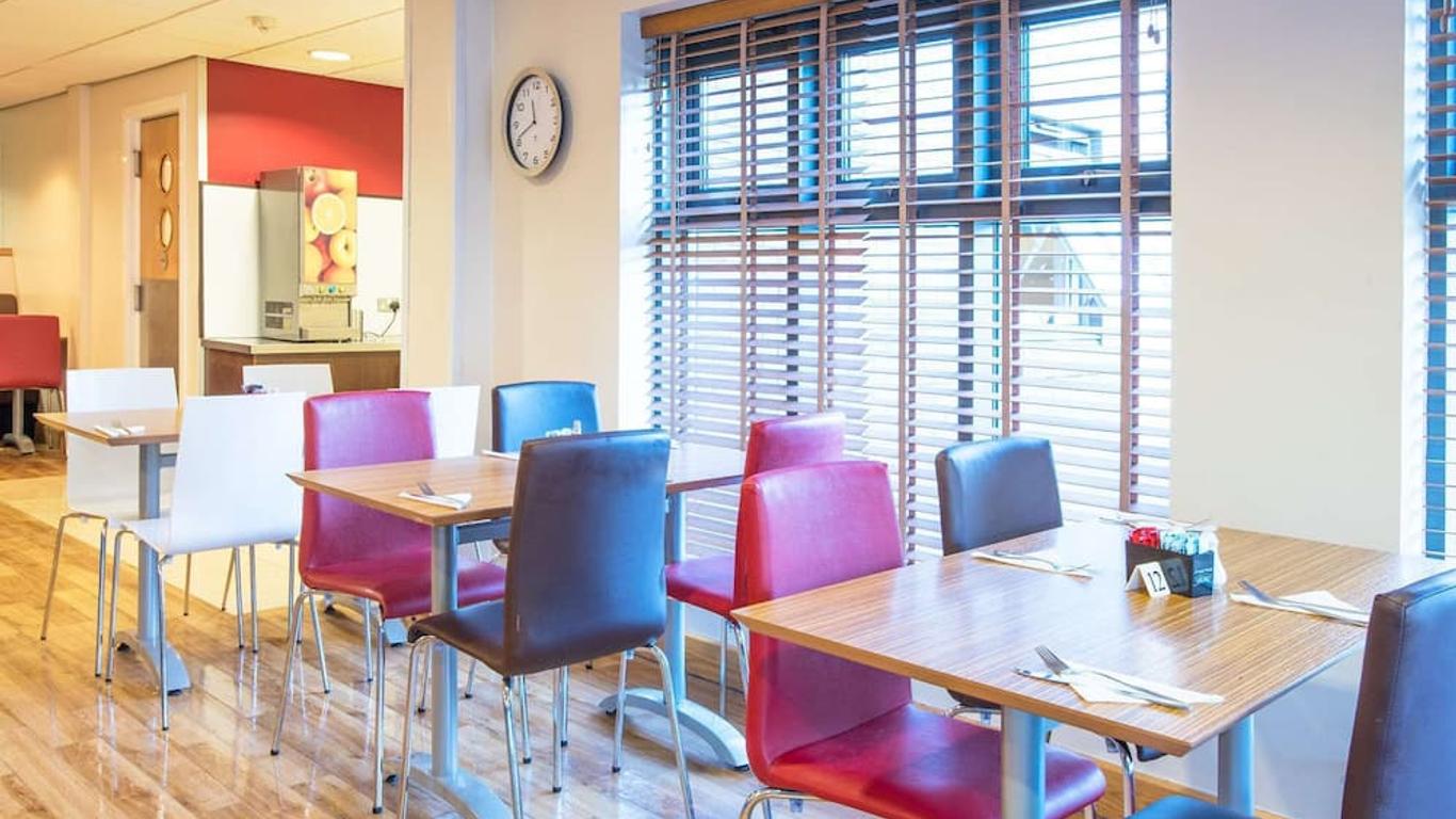 ترافيلودجي جلاسكو آيربورت