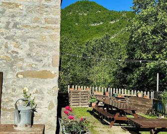 Albergo Ristorante Ca Di Veroli - Bagno Di Romagna - Innenhof