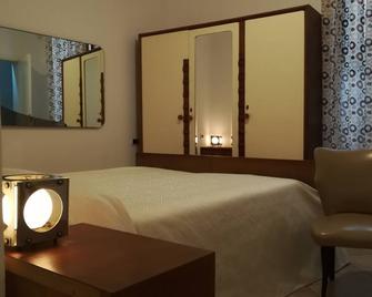 Esagono Monello - Avola - Habitación