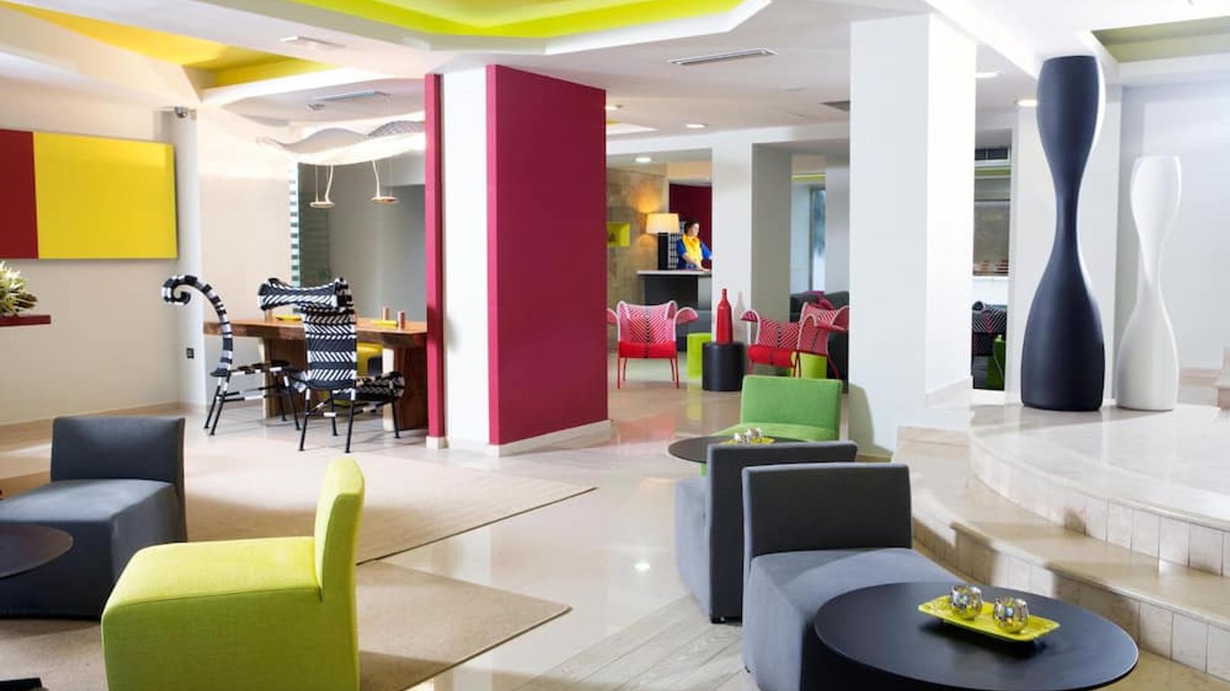 Aquamare City And Beach