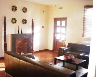 Astra Park Hotel - Tunoshna - Sala de estar
