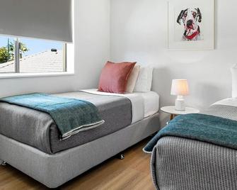 Betty on Hilton- Just steps from the Noosa river - Tewantin - Bedroom